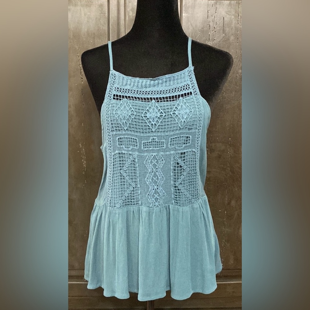 Mossimo sleeveless blue lace top - Size medium